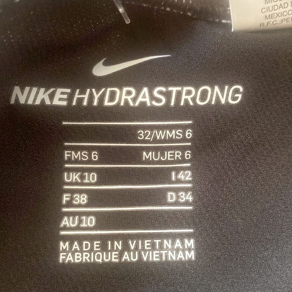 Nike Hydra Strong Muti Print Spider Back One Piece Swimsuit Size W 6 (32) NWT - Picture 10 of 15